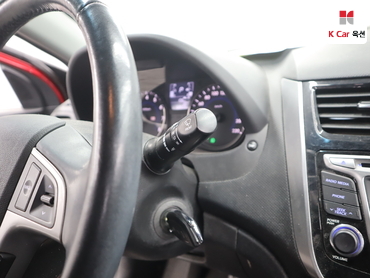 2017 - hyundai accent