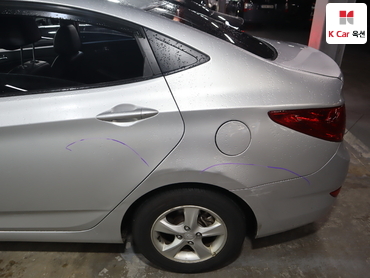 2011 - hyundai accent