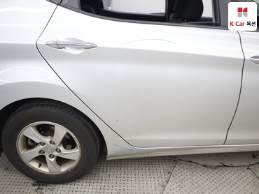 2012 - hyundai avante