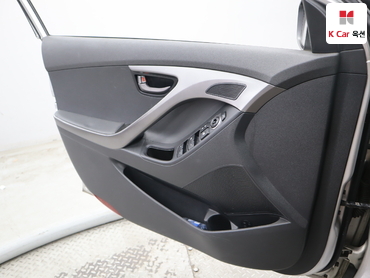2012 - hyundai avante