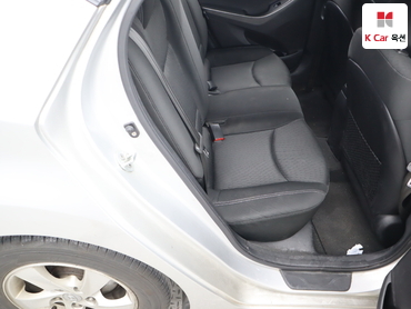 2012 - hyundai avante