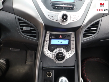 2012 - hyundai avante