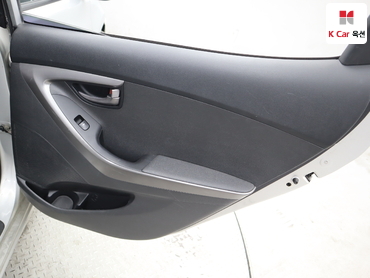 2012 - hyundai avante