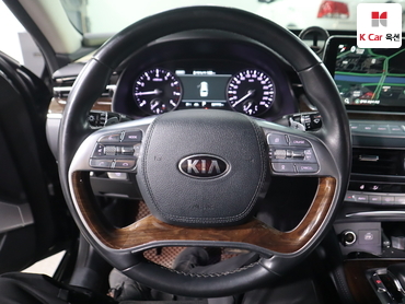 2019 - kia k9