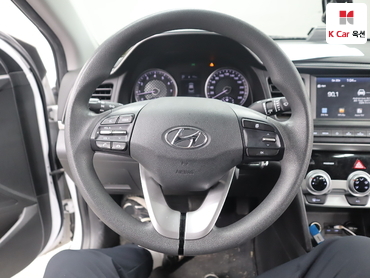 2020 - hyundai avante