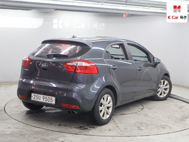 2014 - kia pride
