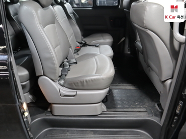 2011 - hyundai grand starex