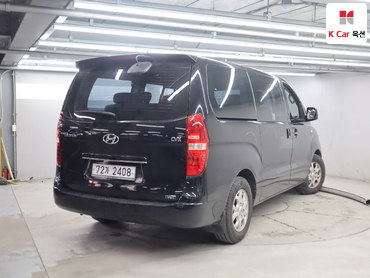 2011 - hyundai grand starex