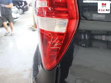 2011 - hyundai grand starex
