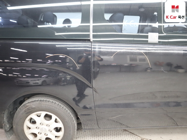 2011 - hyundai grand starex