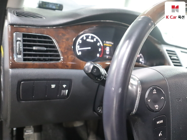 2010 - hyundai bh330