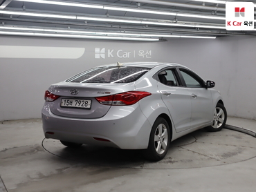 2012 - hyundai avante