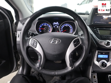 2012 - hyundai avante
