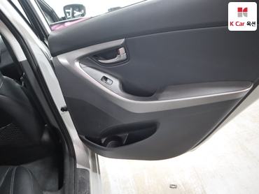 2012 - hyundai avante