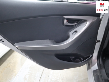 2012 - hyundai avante