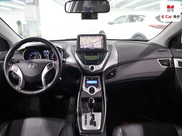 2012 - hyundai avante