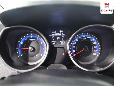 2012 - hyundai avante