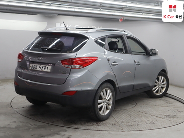 2010 - hyundai tucson