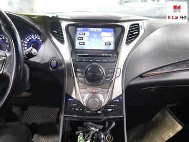 2011 - hyundai grandeur