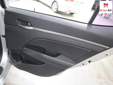2016 - hyundai avante