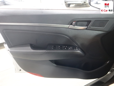 2016 - hyundai avante