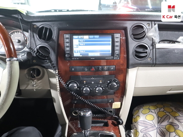 2008 - jeep commander