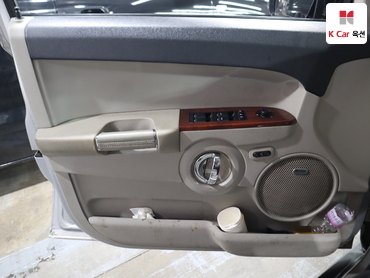 2008 - jeep commander