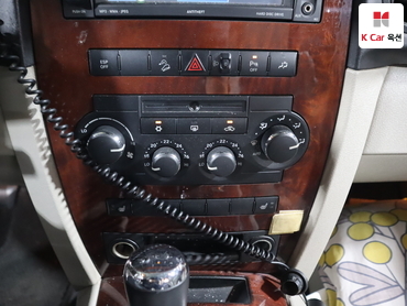 2008 - jeep commander