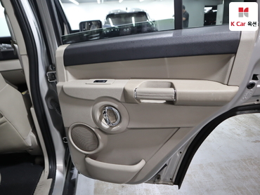 2008 - jeep commander