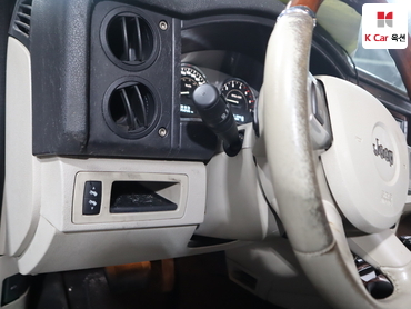 2008 - jeep commander