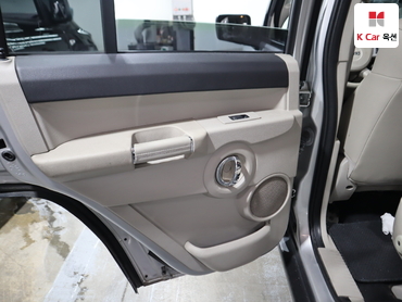 2008 - jeep commander