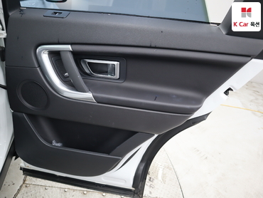 2019 - land rover discovery