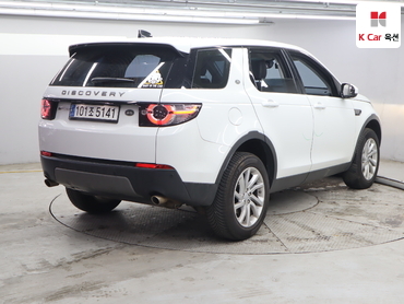 2019 - land rover discovery