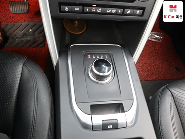 2019 - land rover discovery