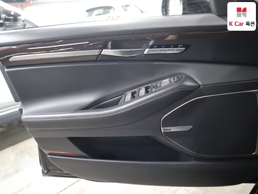 2017 - genesis eq900