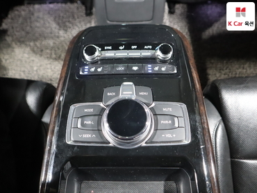 2017 - genesis eq900