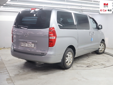 2012 - hyundai grand starex