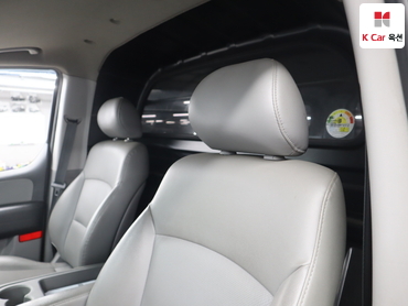 2012 - hyundai grand starex
