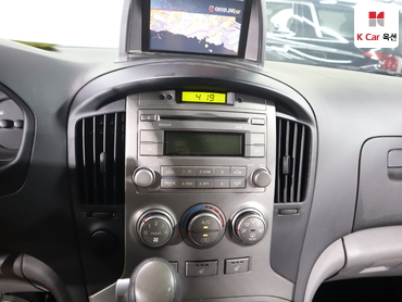 2012 - hyundai grand starex