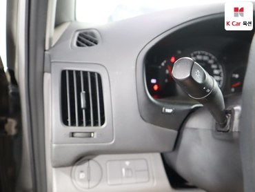 2012 - hyundai grand starex
