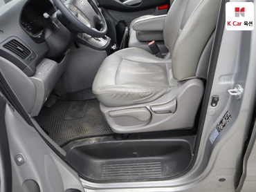 2012 - hyundai grand starex
