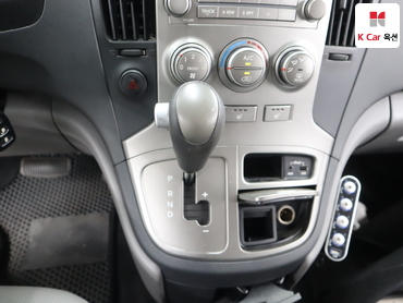 2012 - hyundai grand starex