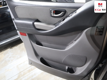 2012 - hyundai grand starex