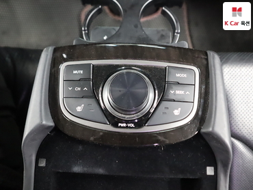 2011 - hyundai grandeur