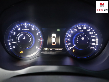 2011 - hyundai grandeur