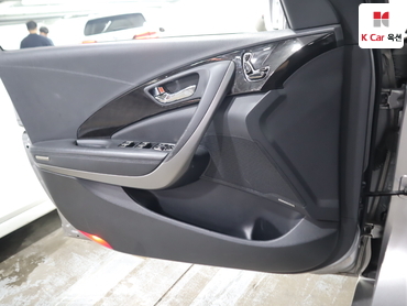 2011 - hyundai grandeur