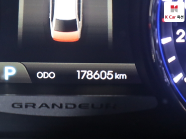 2011 - hyundai grandeur