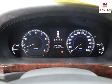 2012 - hyundai equus