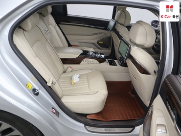 2016 - genesis eq900