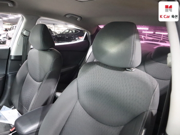 2012 - hyundai avante